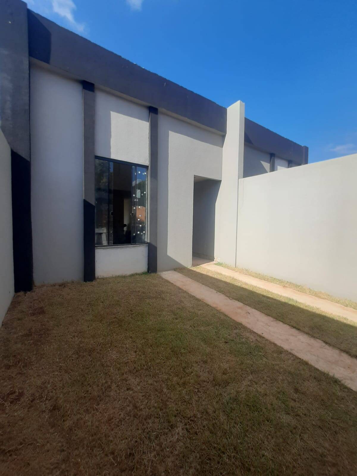 #W.162405C - Casa para Venda em Londrina - PR