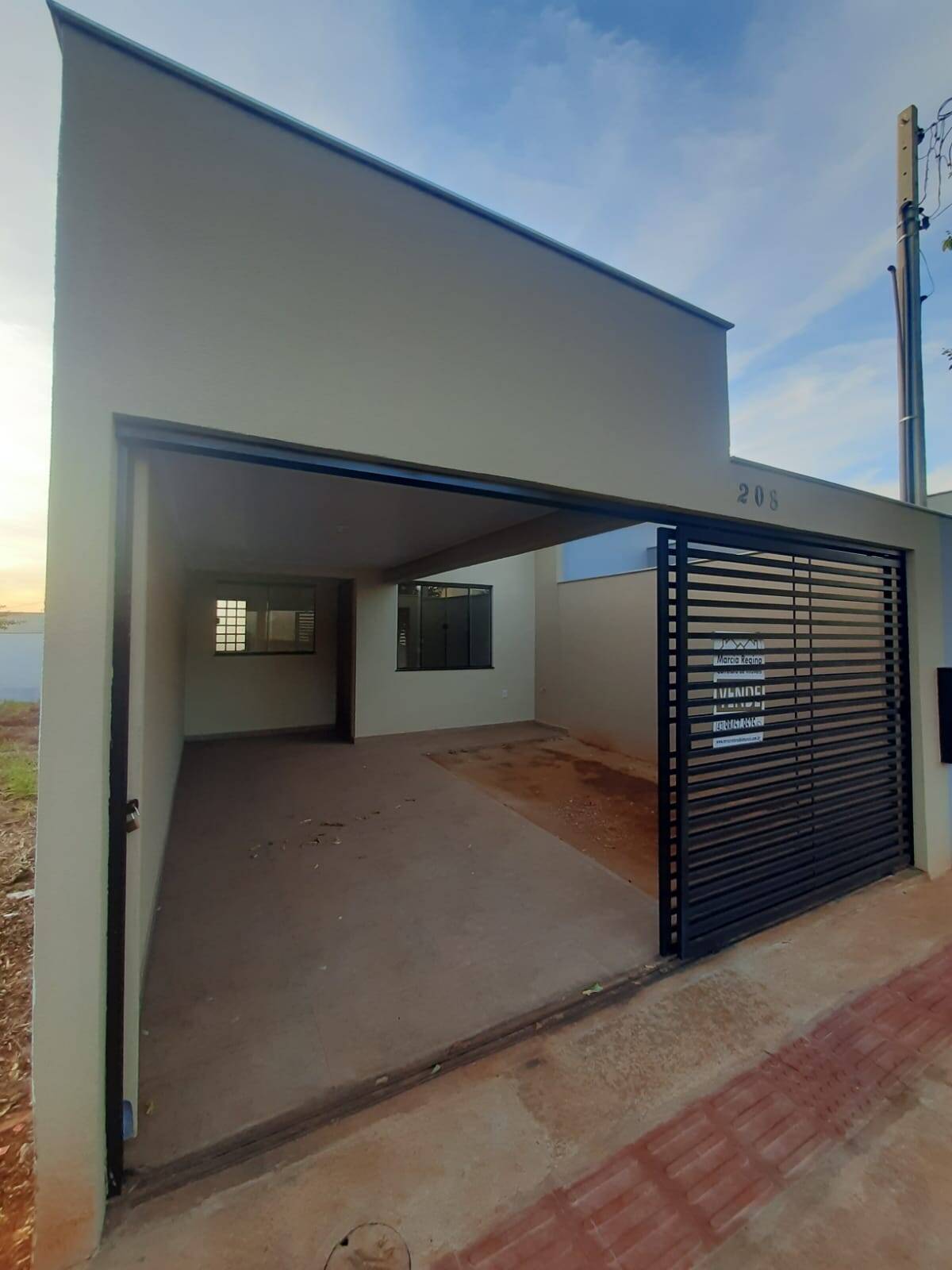 #W.092409C - Casa para Venda em Londrina - PR