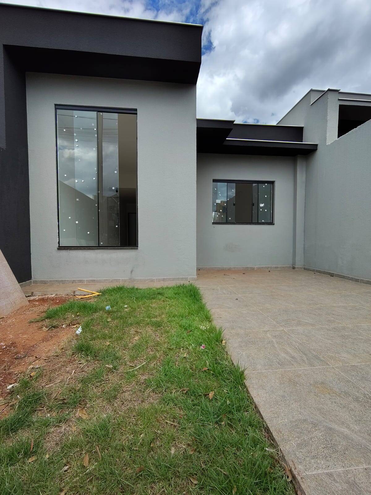 #W.020225C - Casa para Venda em Londrina - PR