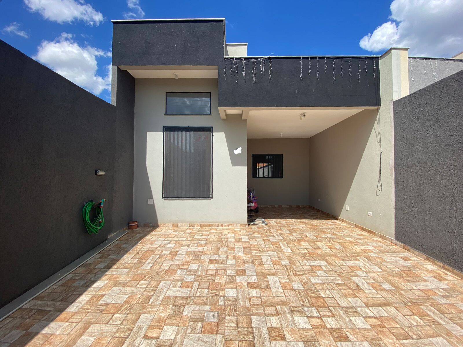 #W.060225C - Casa para Venda em Londrina - PR