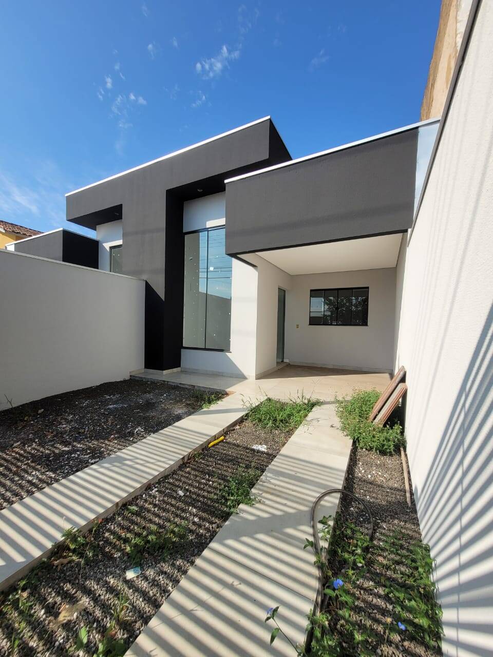 #W.050625C - Casa para Venda em Londrina - PR