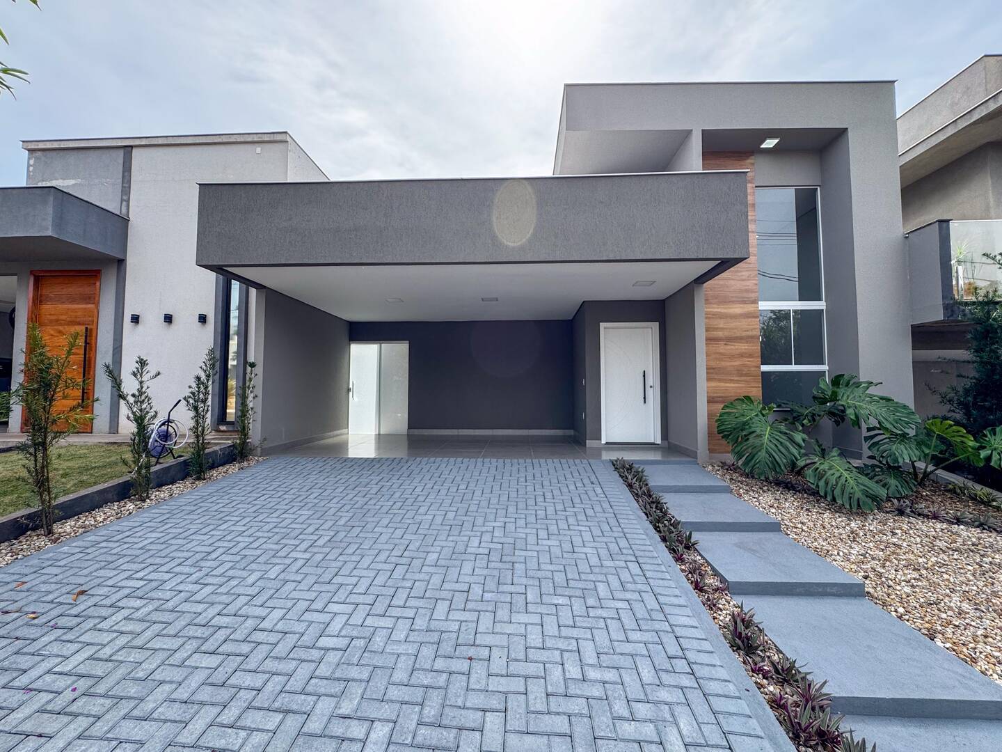 #W.070625C - Casa em condomínio para Venda em Londrina - PR