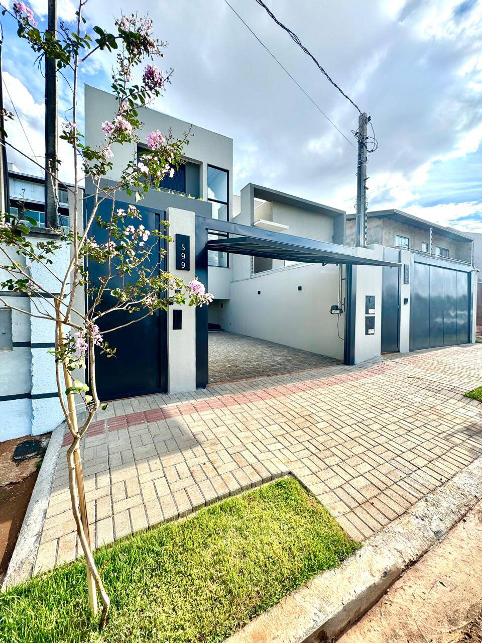 #W.060725C - Casa para Venda em Londrina - PR