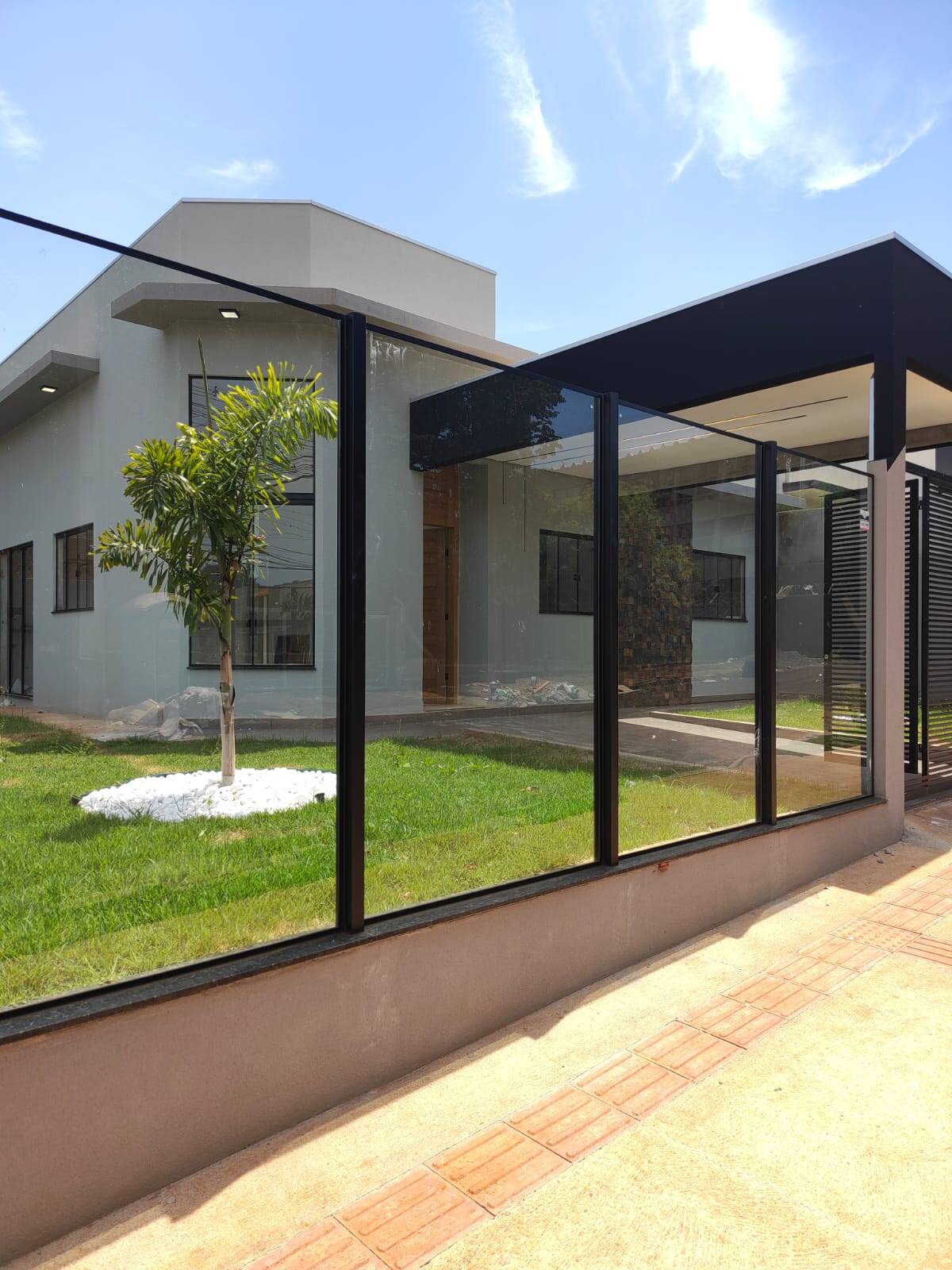 #W.081025C - Casa para Venda em Londrina - PR