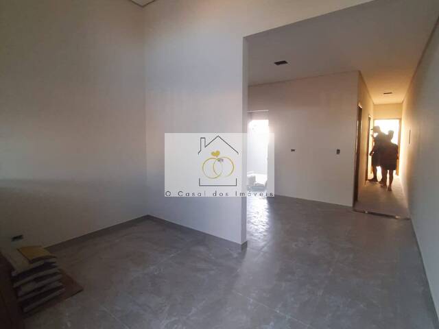 #W.522404C - Casa para Venda em Londrina - PR