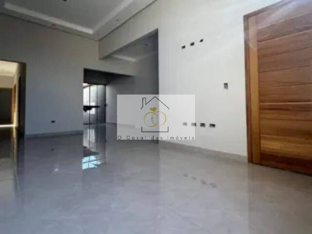 #W.162408C - Casa para Venda em Londrina - PR