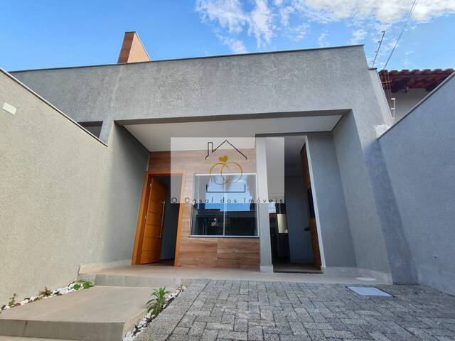 #W.072411C - Casa para Venda em Londrina - PR