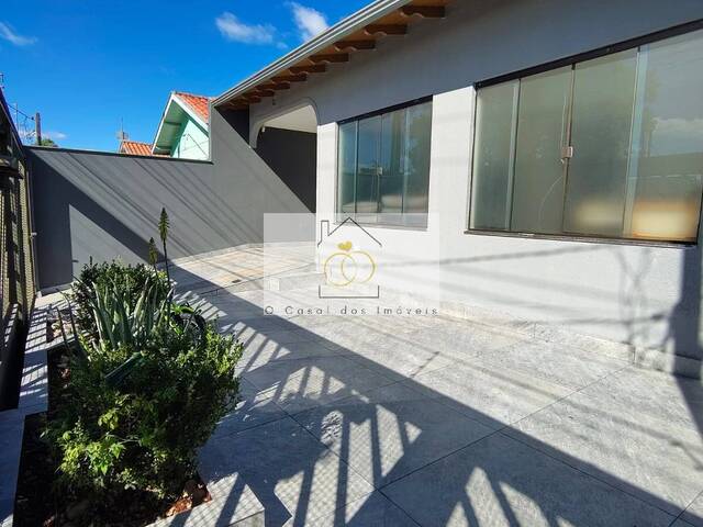 #W.012411C - Casa para Venda em Londrina - PR