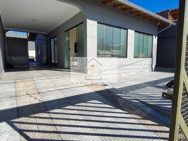 #W.012411C - Casa para Venda em Londrina - PR