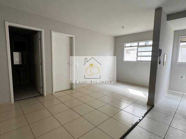 #W.090625C - Apartamento para Venda em Londrina - PR - 2