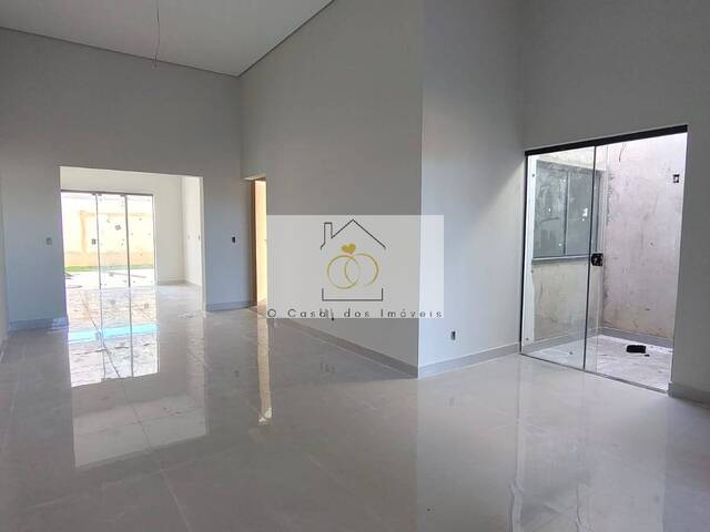#W.160725C - Casa para Venda em Londrina - PR - 2