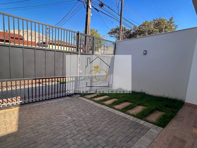 #W.030825C - Casa para Venda em Londrina - PR