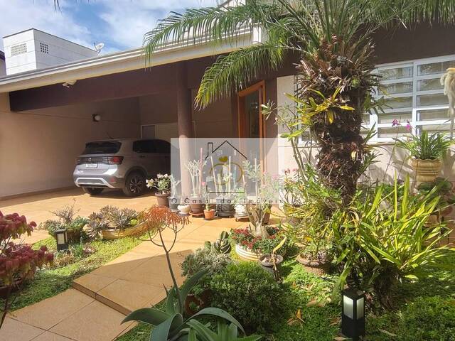 #W.150825C - Sobrado para Venda em Londrina - PR - 2