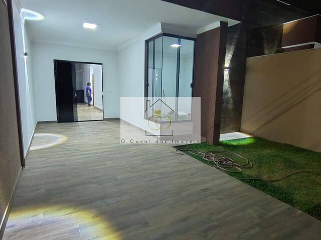 #W.160825C - Casa para Venda em Londrina - PR - 1