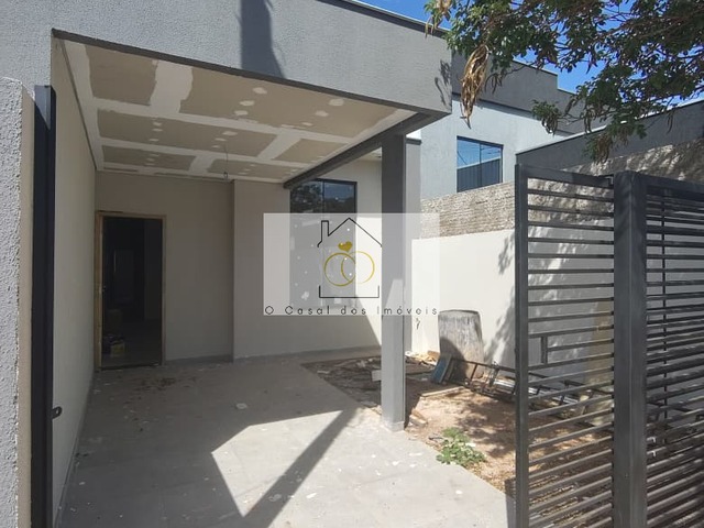 #W.090925C - Casa para Venda em Londrina - PR