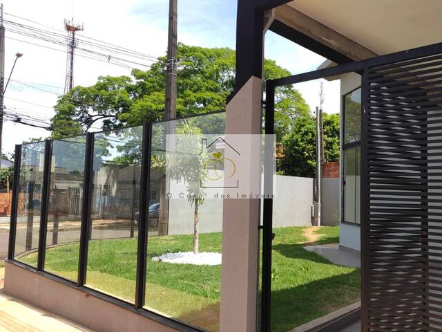 #W.081025C - Casa para Venda em Londrina - PR - 2