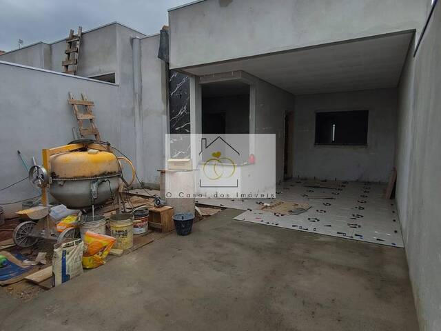 #W.170725C - Casa para Venda em Cambé - PR - 2