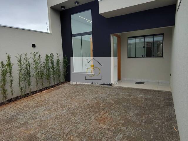 #W.061125C - Casa para Venda em Londrina - PR - 2