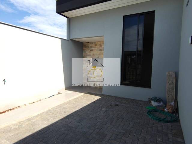 #W.071125C - Casa para Venda em Londrina - PR - 2