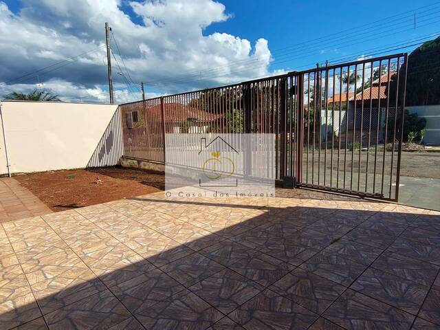 #W.150126C - Casa para Venda em Londrina - PR - 2