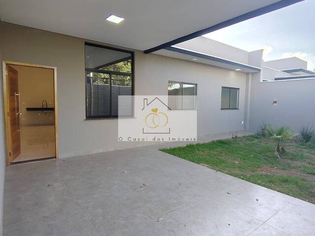 #W.090326C - Casa para Venda em Londrina - PR - 2