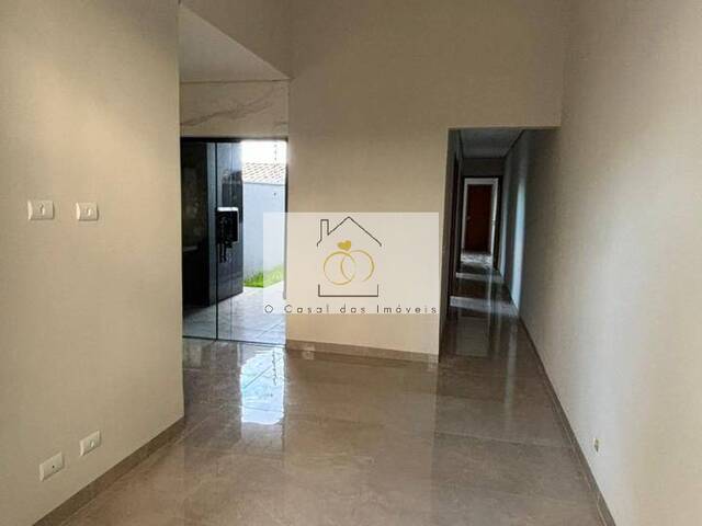 #W.100326C - Casa para Venda em Londrina - PR - 2