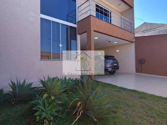 #W.110326C - Casa para Venda em Londrina - PR - 2
